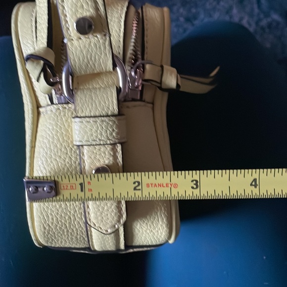 EUC Kate Spade Mulberry Street Pyper yellow lemon spring crossbody bag - Picture 8 of 8